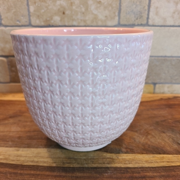 4.5" Pink Ceramic Planter Weave Pattern - Picture 1 of 4